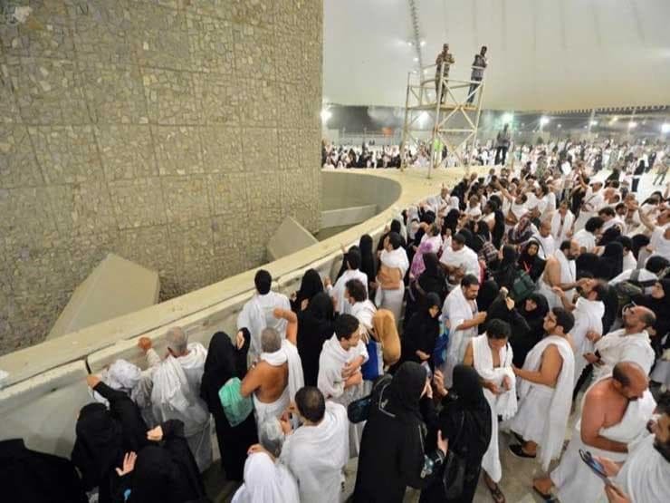 المبيت بمزدلفة ورمي جمرة العقبة
