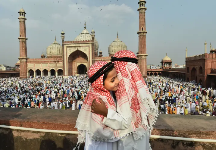 العائلة في تعزيز قيم العيد