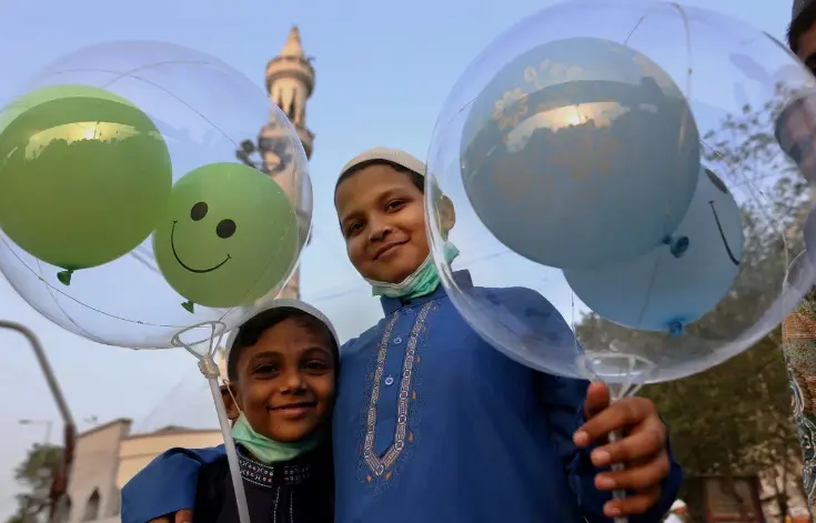 العائلة في تعزيز قيم العيد