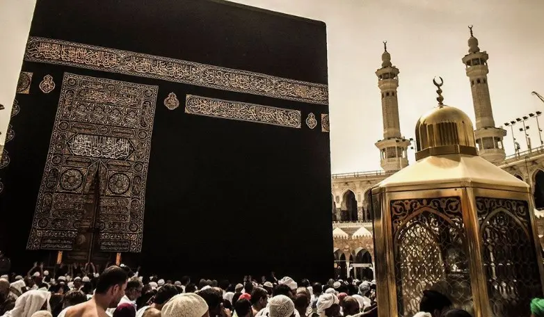الفرق بين الطواف والسعي