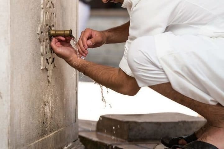 أحكام وآداب الوضوء