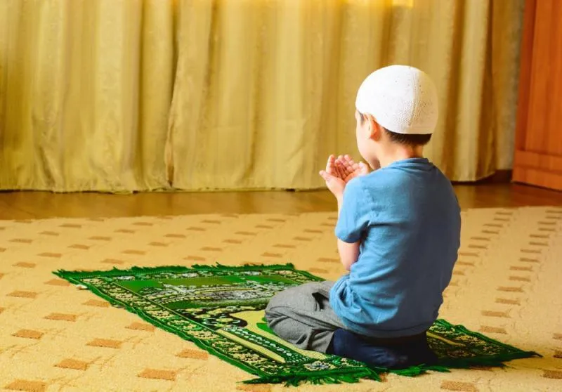 تربية الأبناء على العبادة