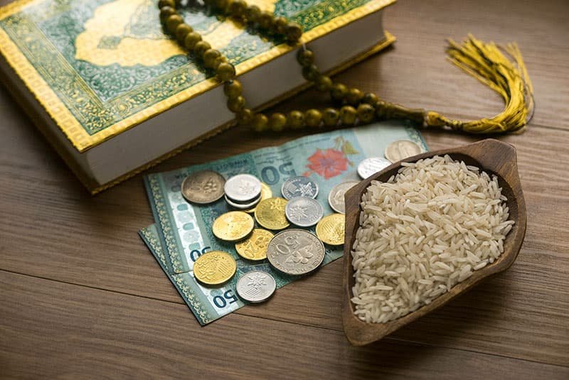 الزكاة على الأموال وأهميتها وشروطها ومصارفها