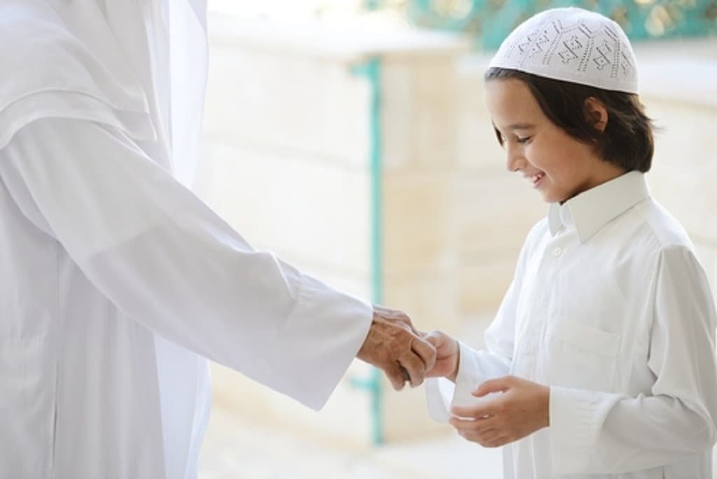 أحكام الهدايا والمكافآت في الفقه الإسلامي