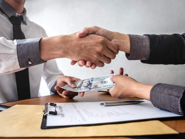 ما هي الضوابط الشرعية لتنظيم معاملات الناس؟